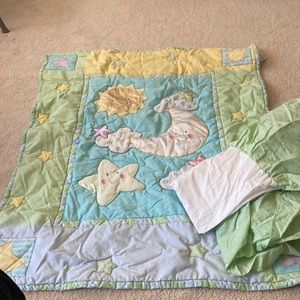 Crib blanket and fitted crib sheet (32x40 inches)